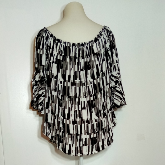 Cato Bell Sleeves Top Sz 22/24W - Picture 9 of 11